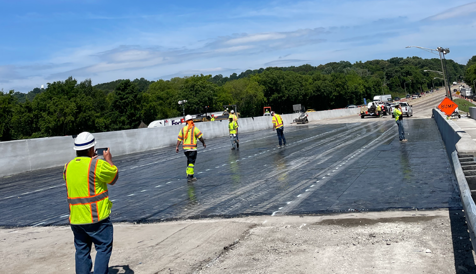 Bridge asphalt installation